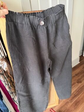 Women’s Straight Leg Pants in Black